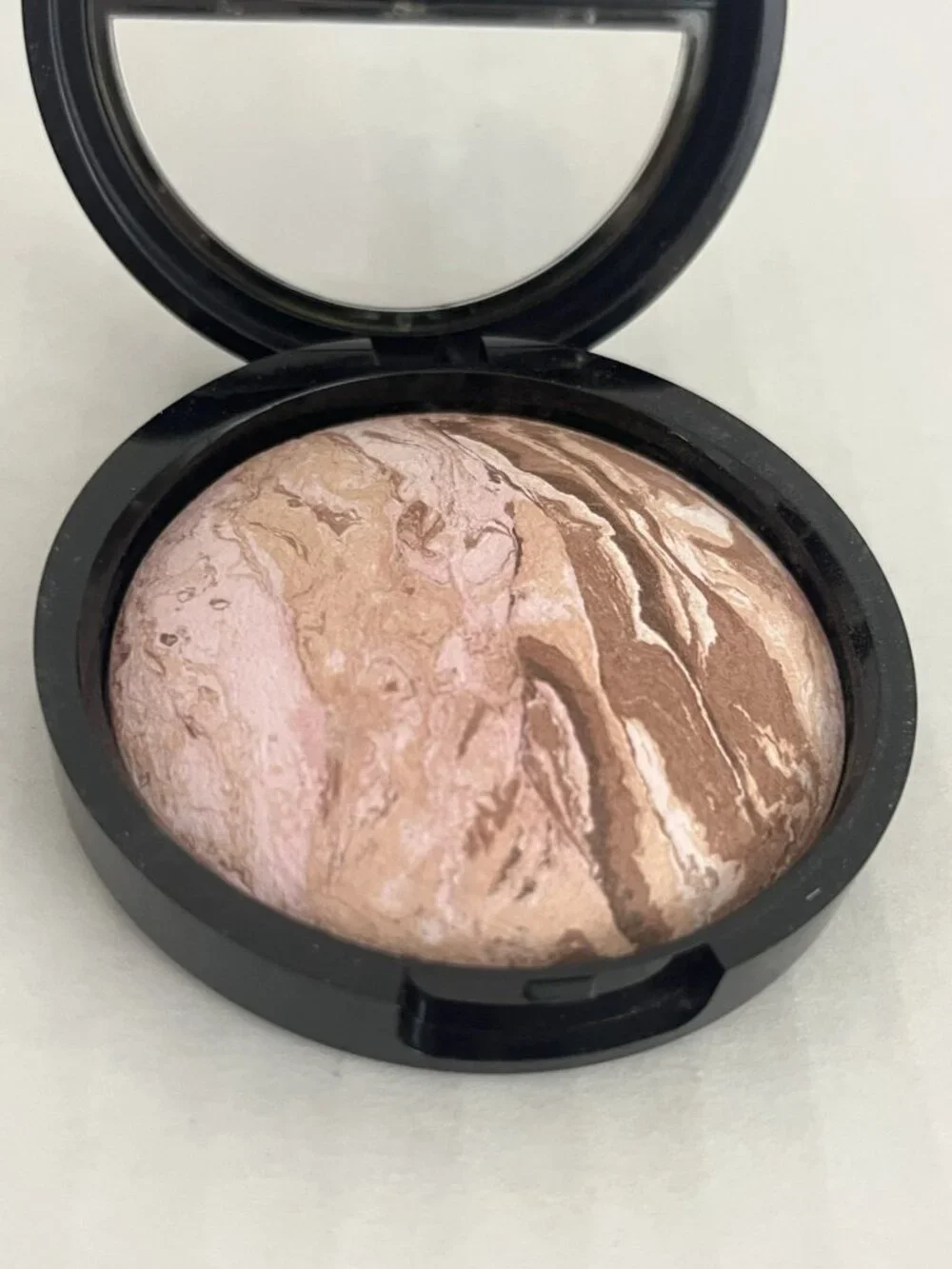 Laura Geller Baked Bronze N Brighten Medium Net Wt. 0.32 oz
